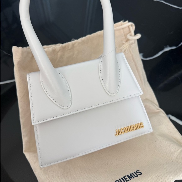 NWT Jacquemus Chiquito Moyen in White - Picture 1 of 6
